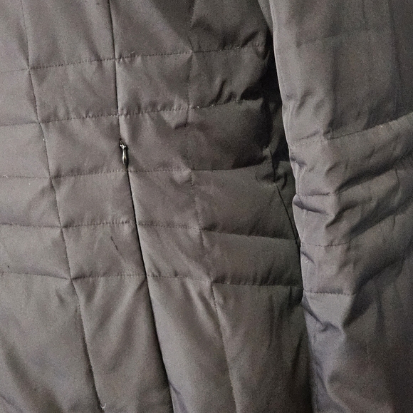 Calvin Klein women’s brown puffer jacket. Two front zip pockets. Size la… - Picture 6 of 15
